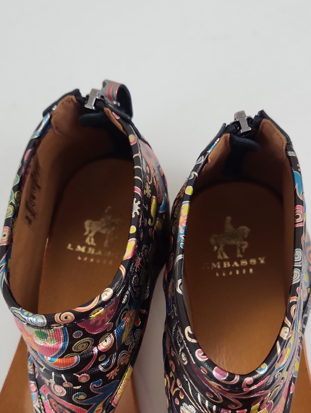 Embassy London Downtown Sandals Size 39 / US 8 *Flawed* - Picture 12 of 16